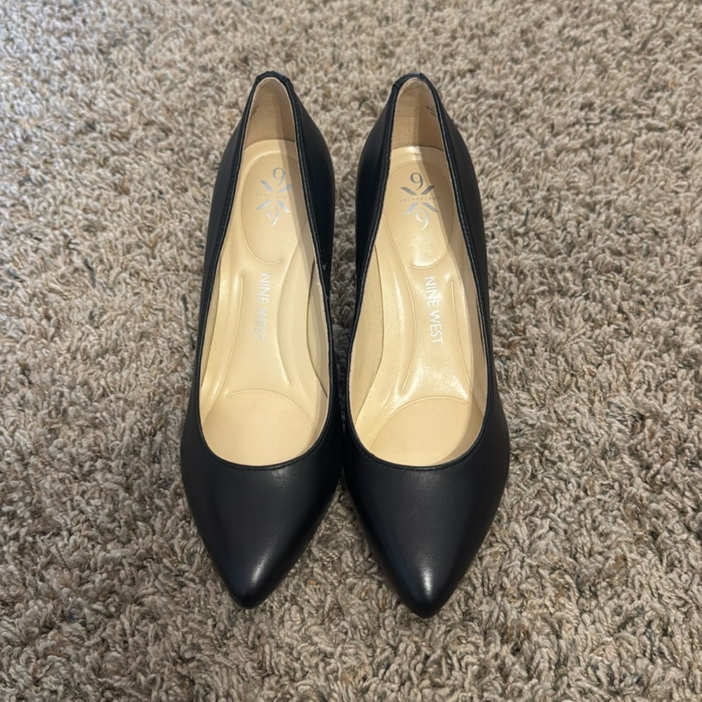 NWOT Nine West Pumps